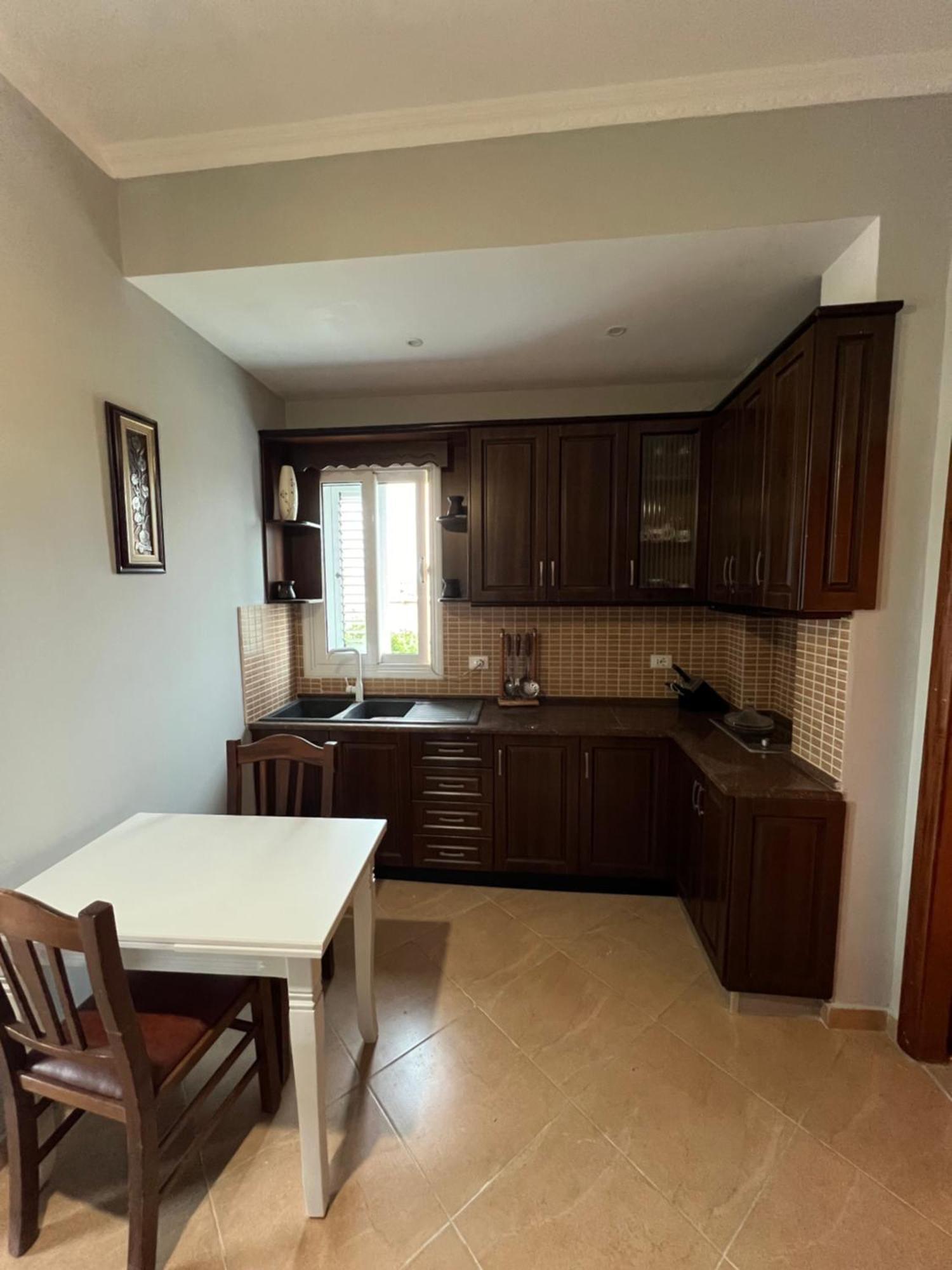 Trip-Stop Apartments Vlorë Extérieur photo